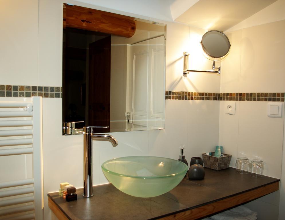 Bed and Breakfast Le Mas De La Fontaine Le Pegue Номер фото